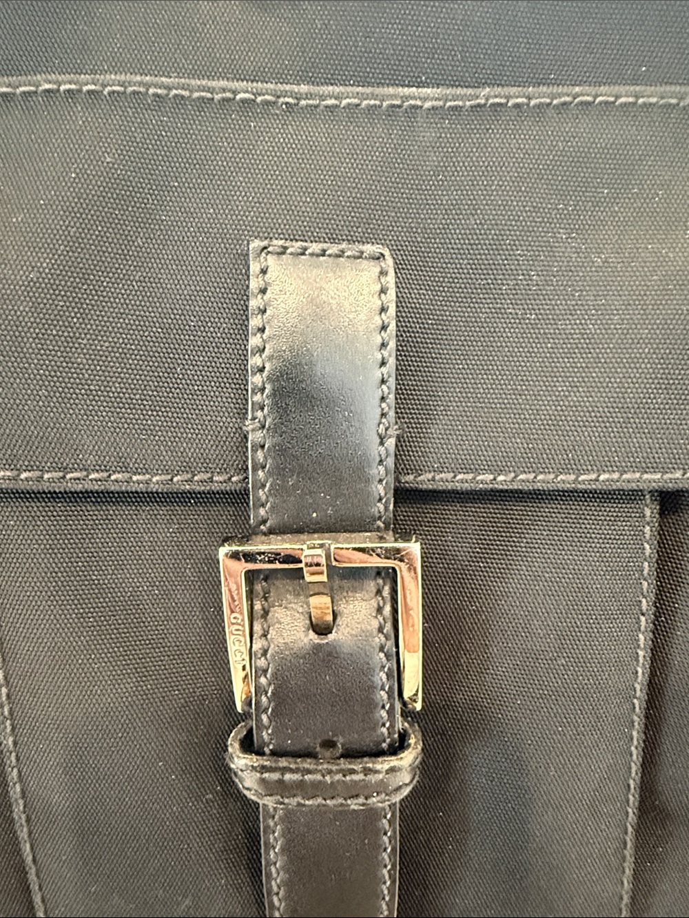 Gucci Black Crossbody Bag with Front Buckle Pocket - Picture 7 of 9